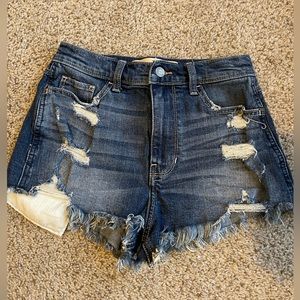 Hollister vintage high rise shorts. Size 24.